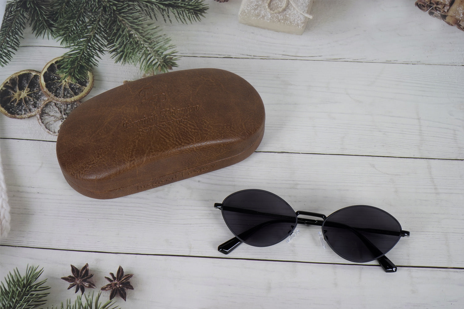 Erminio Palamino Unisex Oval Sunglasses with Black Metal Frame and Grey Tinted Lenses, Retro Style for Men & Women